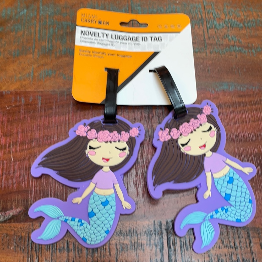 Set of 2 Novelty Luggage ID Tags.